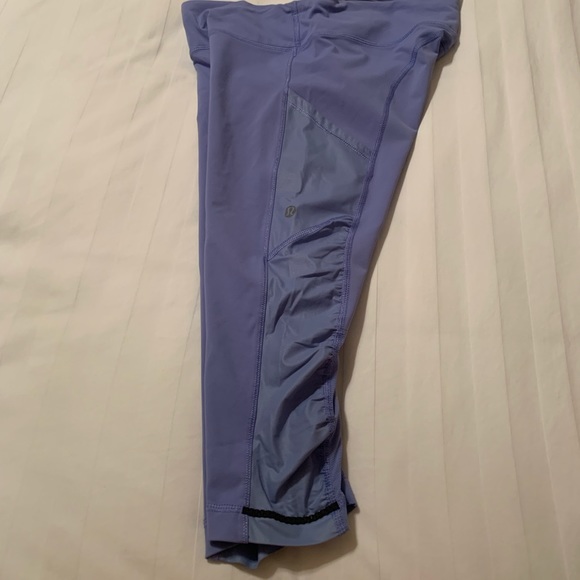 Lululemon Women’s Active Capris - Picture 3 of 8